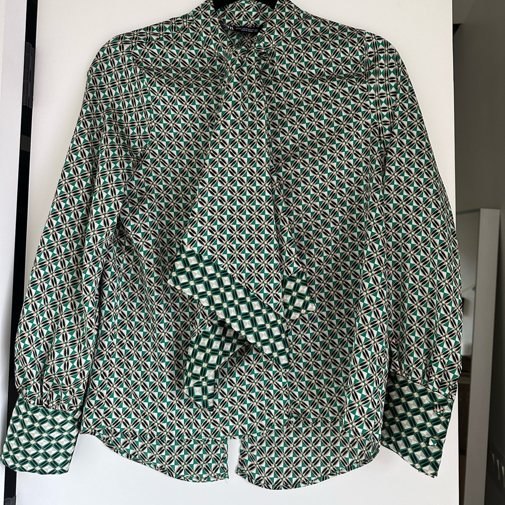 Zara Patterned Button Down Blouse with Tie Neck X Small